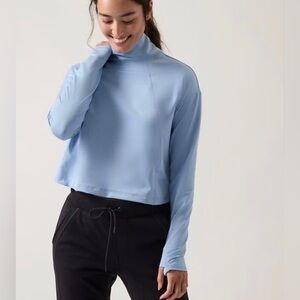 Athleta Sky Blue Whistler Mock Neck Top Size Large